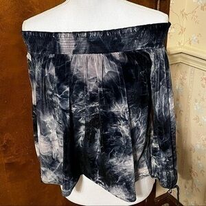 American Eagle Outfitters  Off the Shoulder Top NWT Shades of Blue XS Cropped❤️